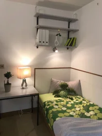 Stanza privata in residence in Starkfriedgasse, immagine 1 di 8