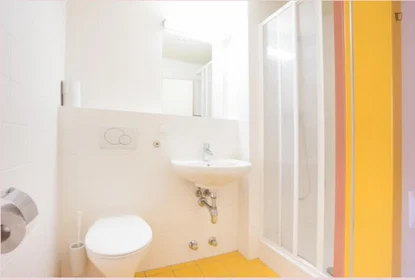 Stanza privata in residence in Elisenstraße, immagine 4 di 11