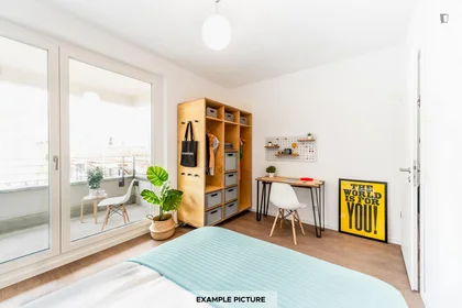 Chambre privée à Klara-Franke-Straße, image 1 de 5