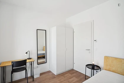 Renting rooms by the month in Graz