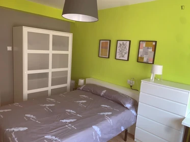 Habitación en alquiler con cama doble Gijón