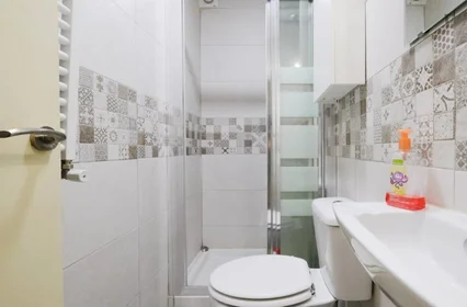 Private room at Calle Lilas, image 11 of 13