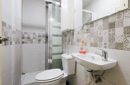 Private room at Calle Lilas, image 12 of 13