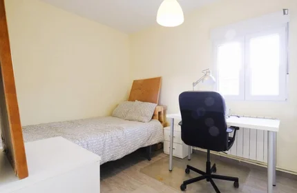 Private room at Calle Lilas, image 3 of 13
