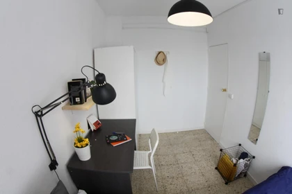 Günstiges Privatzimmer in Madrid