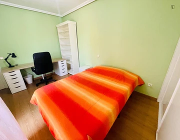Room for rent with double bed Villanueva De La Cañada