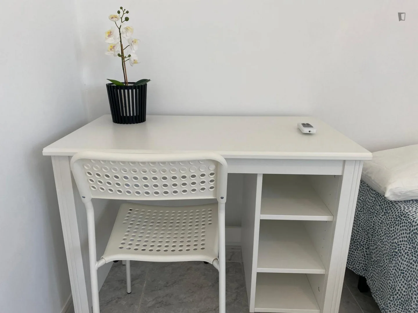 Habitación para estudiantes en  con área de estudio y facilidades compartidas