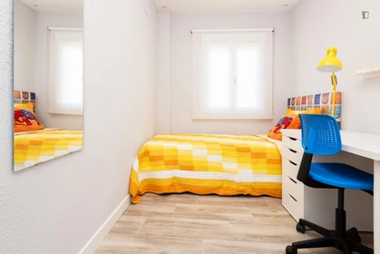 Cheap private room in leganes