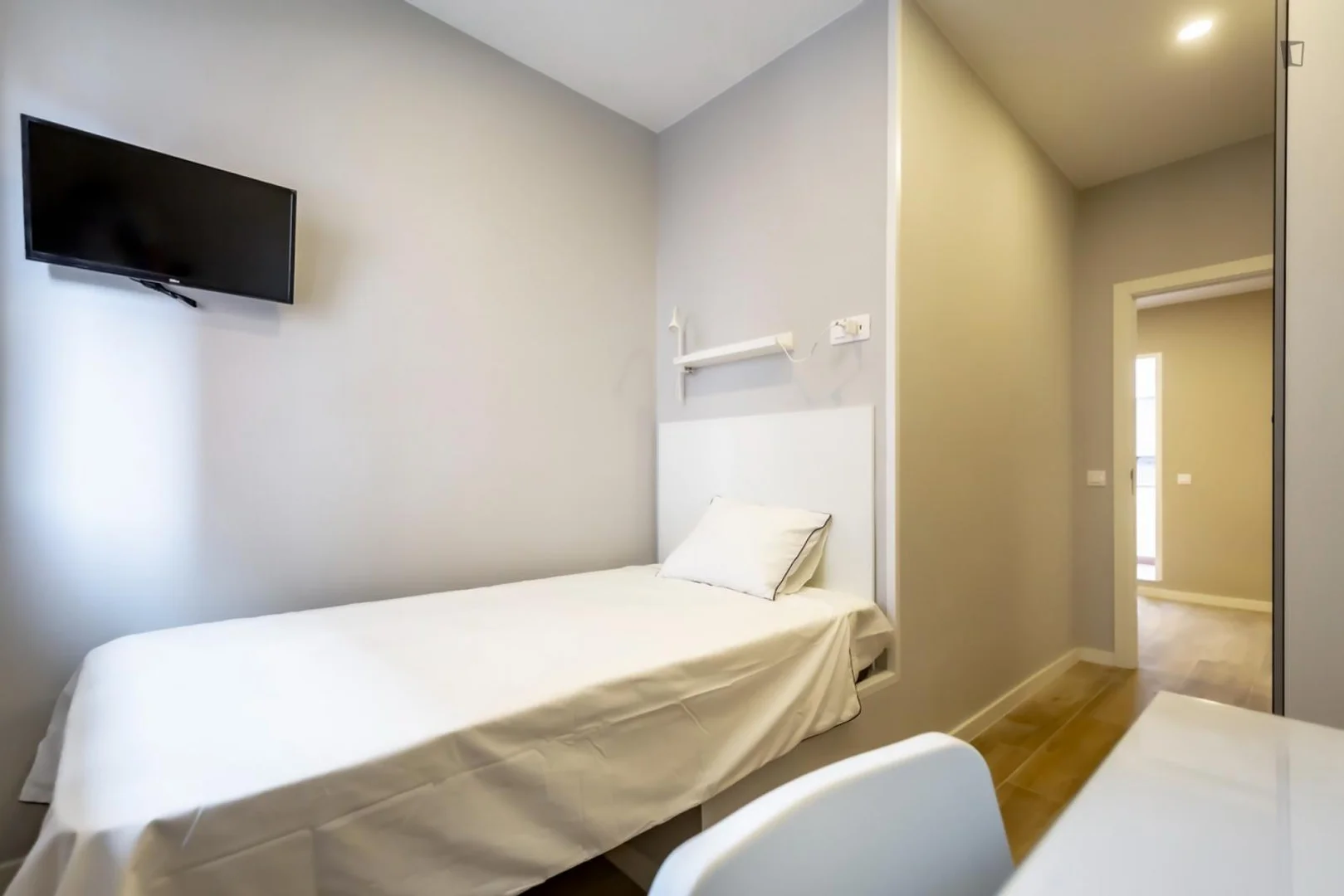 Chambre à louer dans un appartement d'étudiant à , entièrement meublée