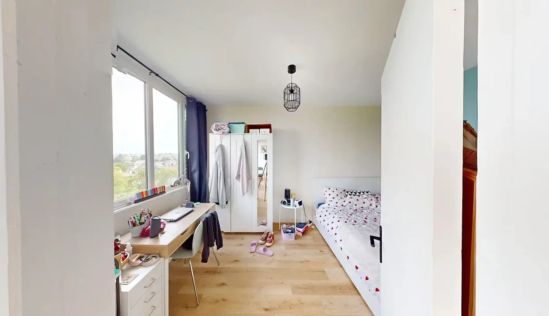Habitación acogedora para estudiantes disponible en 