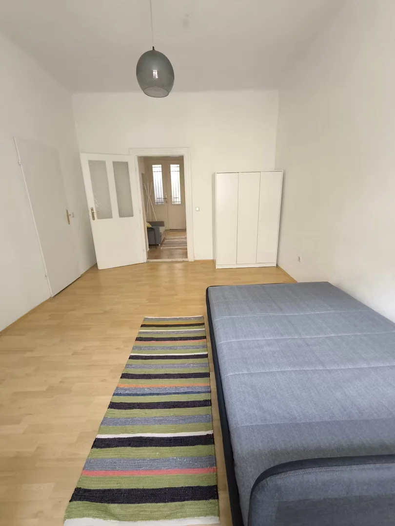 Chambre d'étudiant fonctionnelle parfaite pour étudier dans 