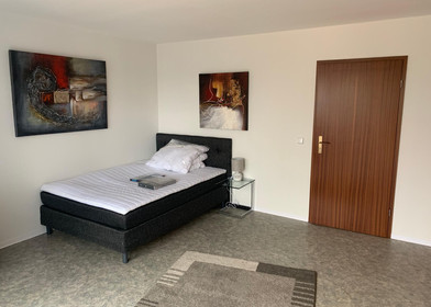 Zimmer mit Doppelbett zu vermieten Wolfsburg