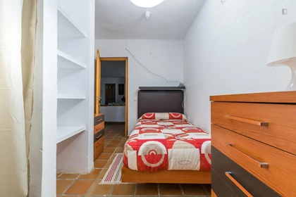 Alquiler de habitación en piso compartido en Villaviciosa-de-odon