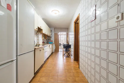 Private room at Calle Nuevo Baztan, image 12 of 40
