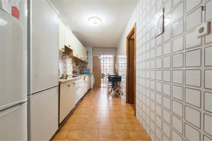 Private room at Calle Nuevo Baztan, image 14 of 40