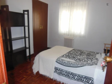 Stanza privata con letto matrimoniale Alcala-de-henares