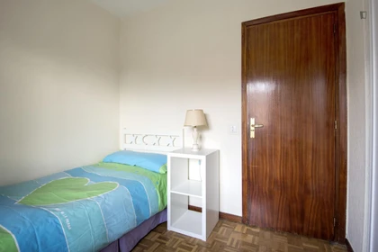 Bright private room in alcobendas