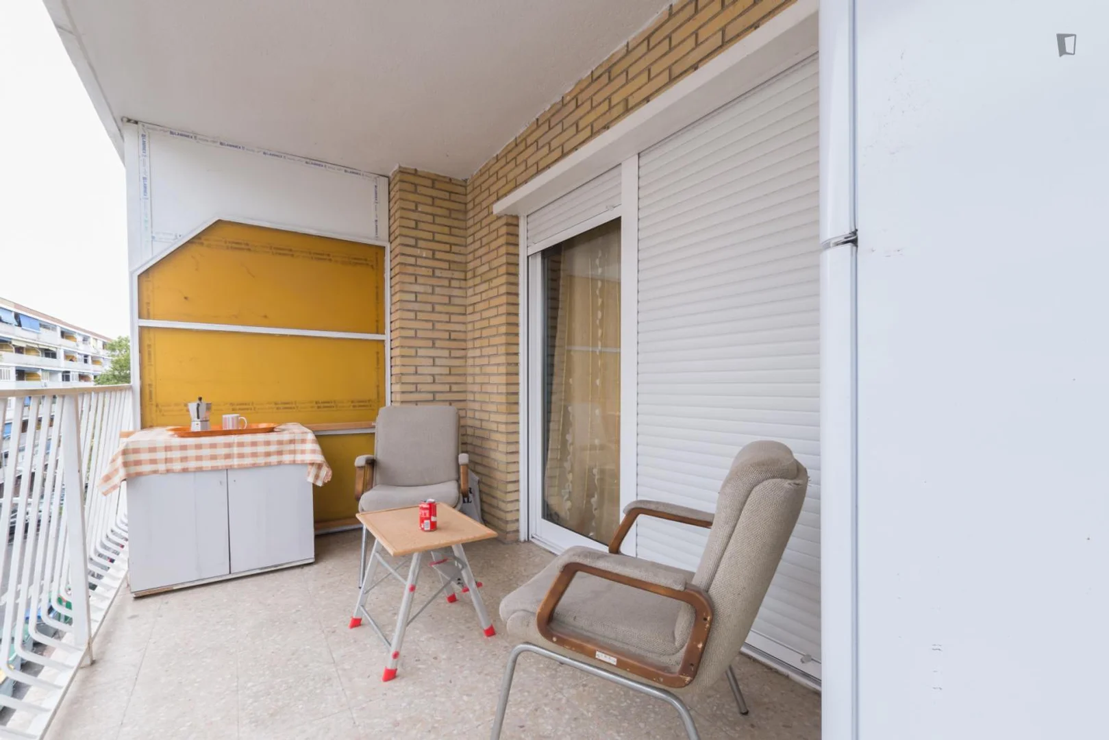 Budget-friendly student room close to campus in 