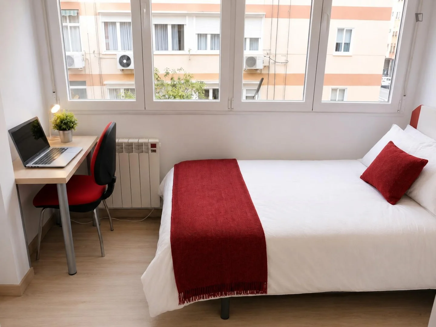 Przyjazny dla studentów pokój w  z nowoczesnymi udogodnieniami