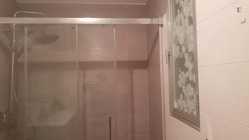 Quarto privado em Calle Jaralon, imagem 16 de 19