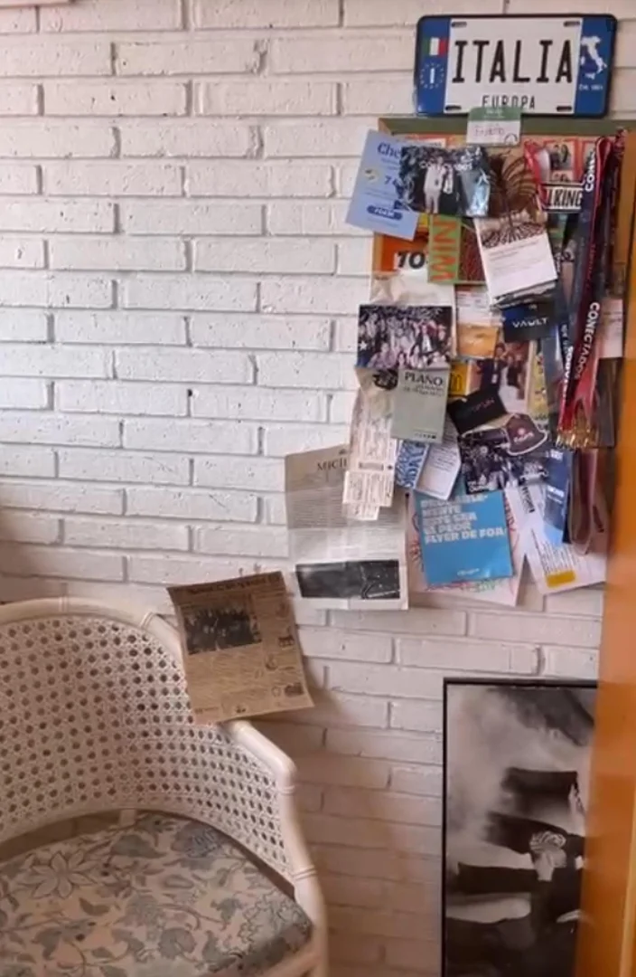Quarto de estudante confortável e espaçoso em
