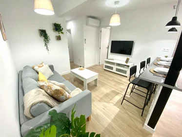 Prywatny pokój Plaza de la Fuensanta, obraz 6 13