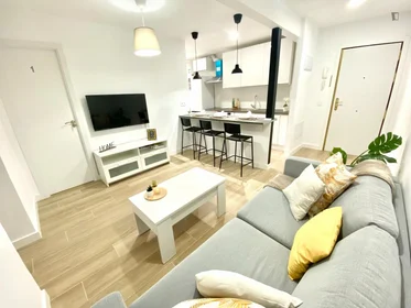 Prywatny pokój Plaza de la Fuensanta, obraz 7 13