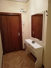 Quarto privado em Calle Torrelaguna, imagem 5 de 6