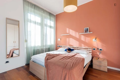 Chambre à louer dans un appartement en colocation à Trieste