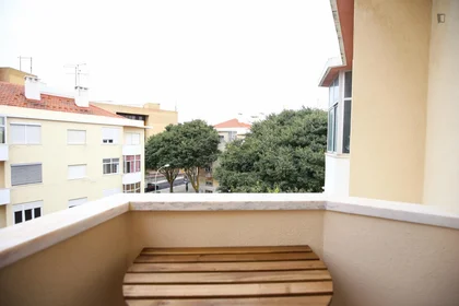 Prywatny pokój Rua Infante D. Pedro, obraz 10 34