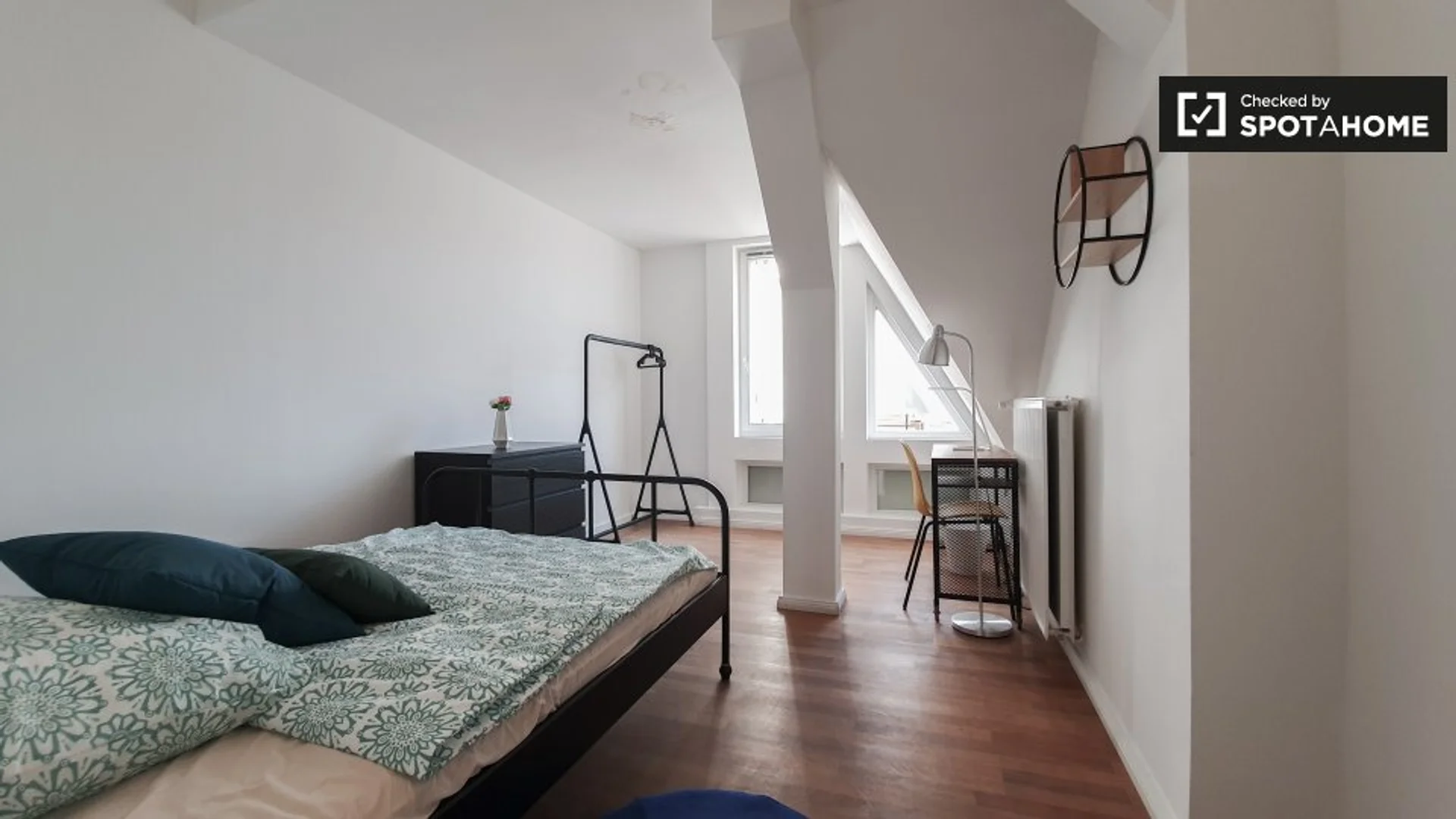 Quarto amigo do estudante em  com comodidades modernas