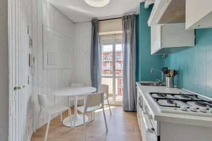 Quarto privado em Viale Evaristo Stefini 6, Milan. Italy, imagem 10 de 15