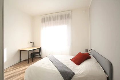 Room for rent with double bed Modena