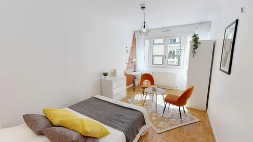 Private room at rue des Emeraudes, image 4 of 17