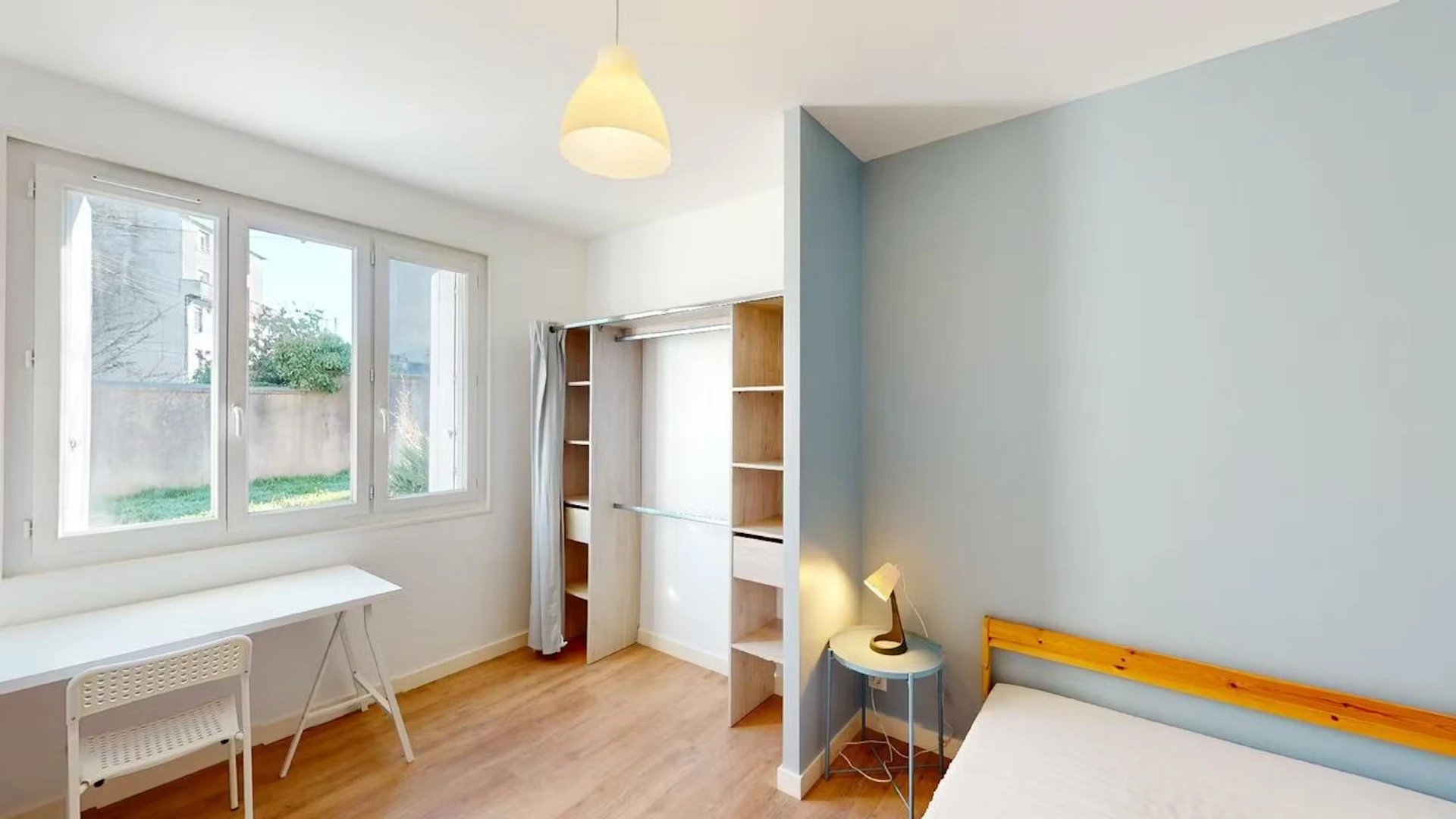 Renting rooms by the month in brest