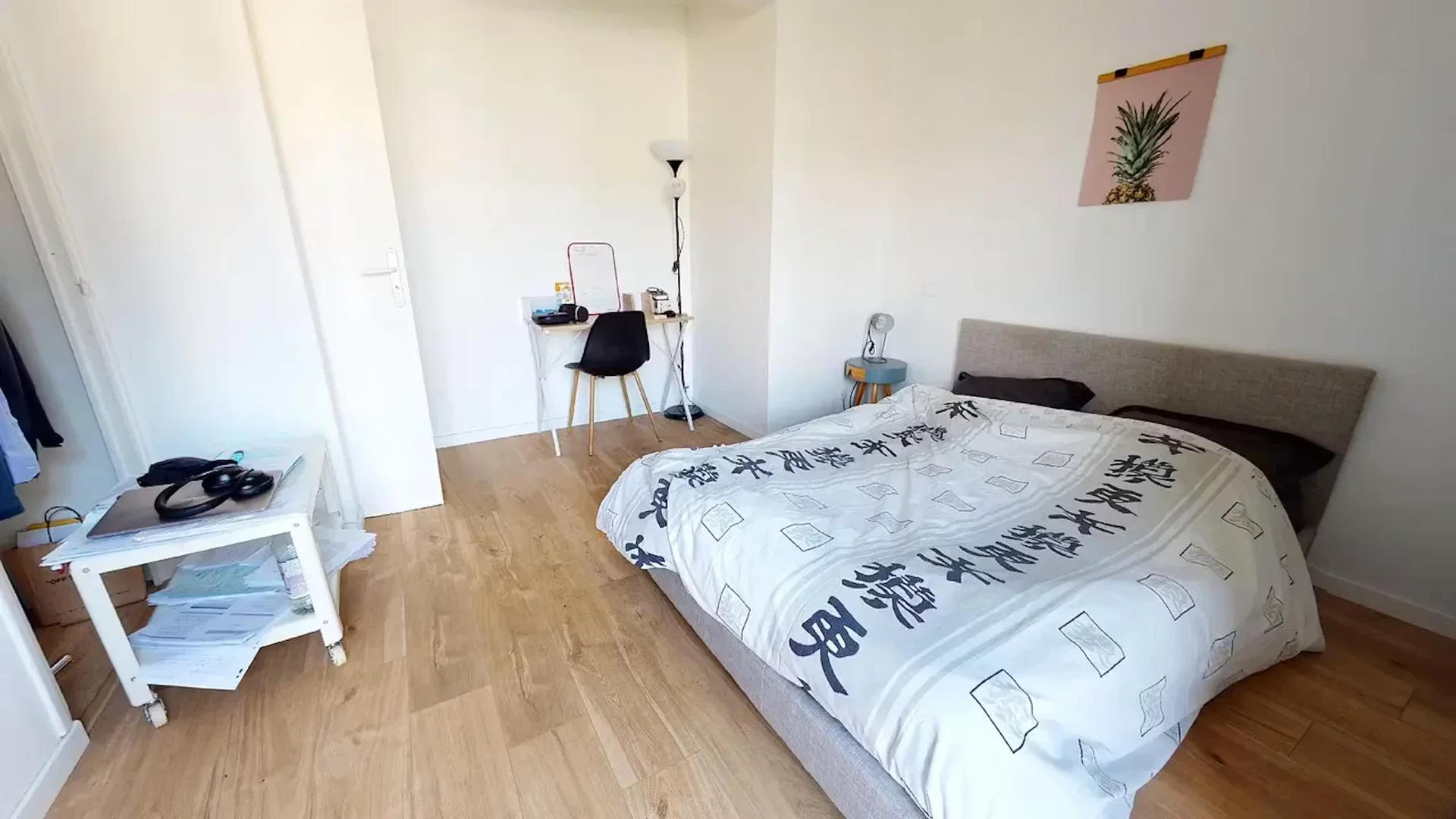 Habitación estudiantil económica con ubicación conveniente en 