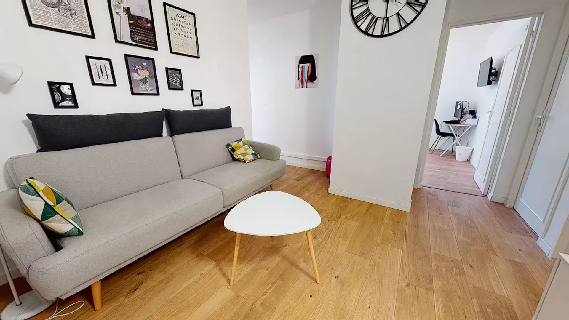 Habitación asequible para estudiantes con buena iluminación en 