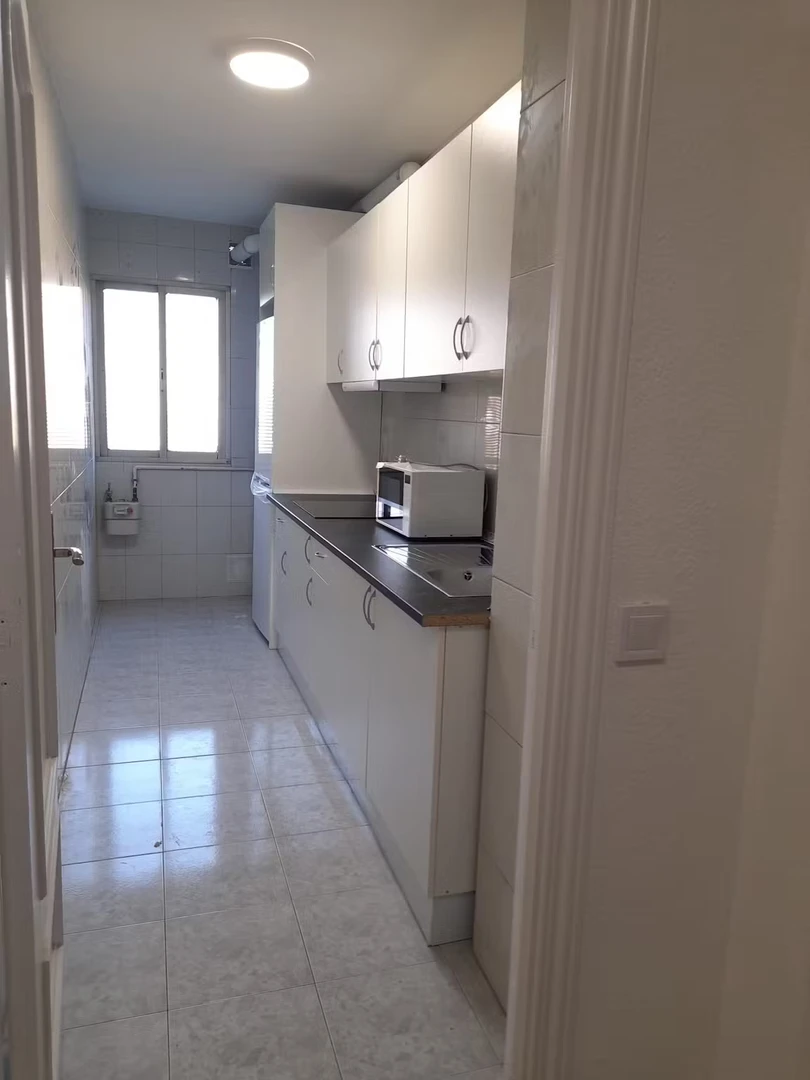 Bright shared room for rent in Fuenlabrada