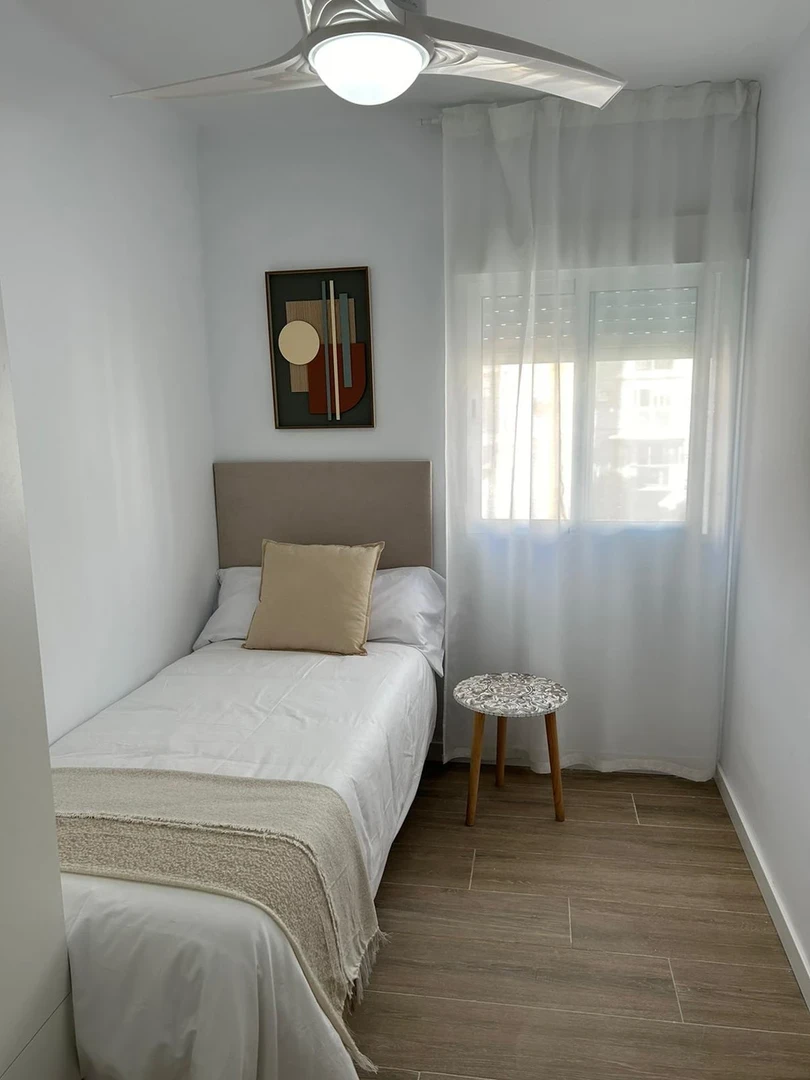 Luminoso e moderno appartamento a Siviglia