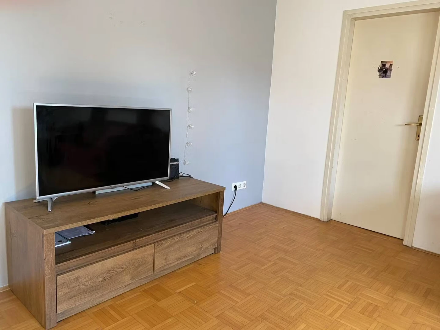 Habitación compartida en apartamento de 3 dormitorios Liubliana