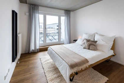 Renting rooms by the month in Frankfurt