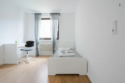 Prywatny pokój Kölner Land Str., obraz 2 30