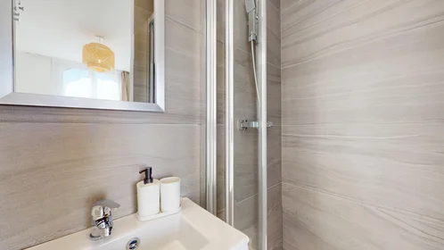 Privatzimmer in der 30 rue Vernier, bild 17 von 22