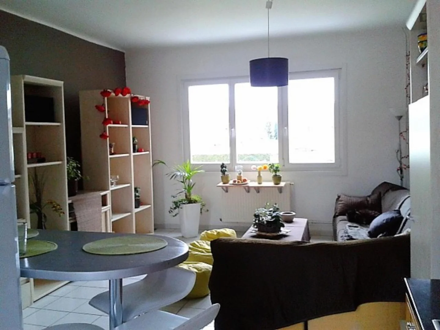 Quarto para alugar em apartamento de estudantes em , totalmente mobilado