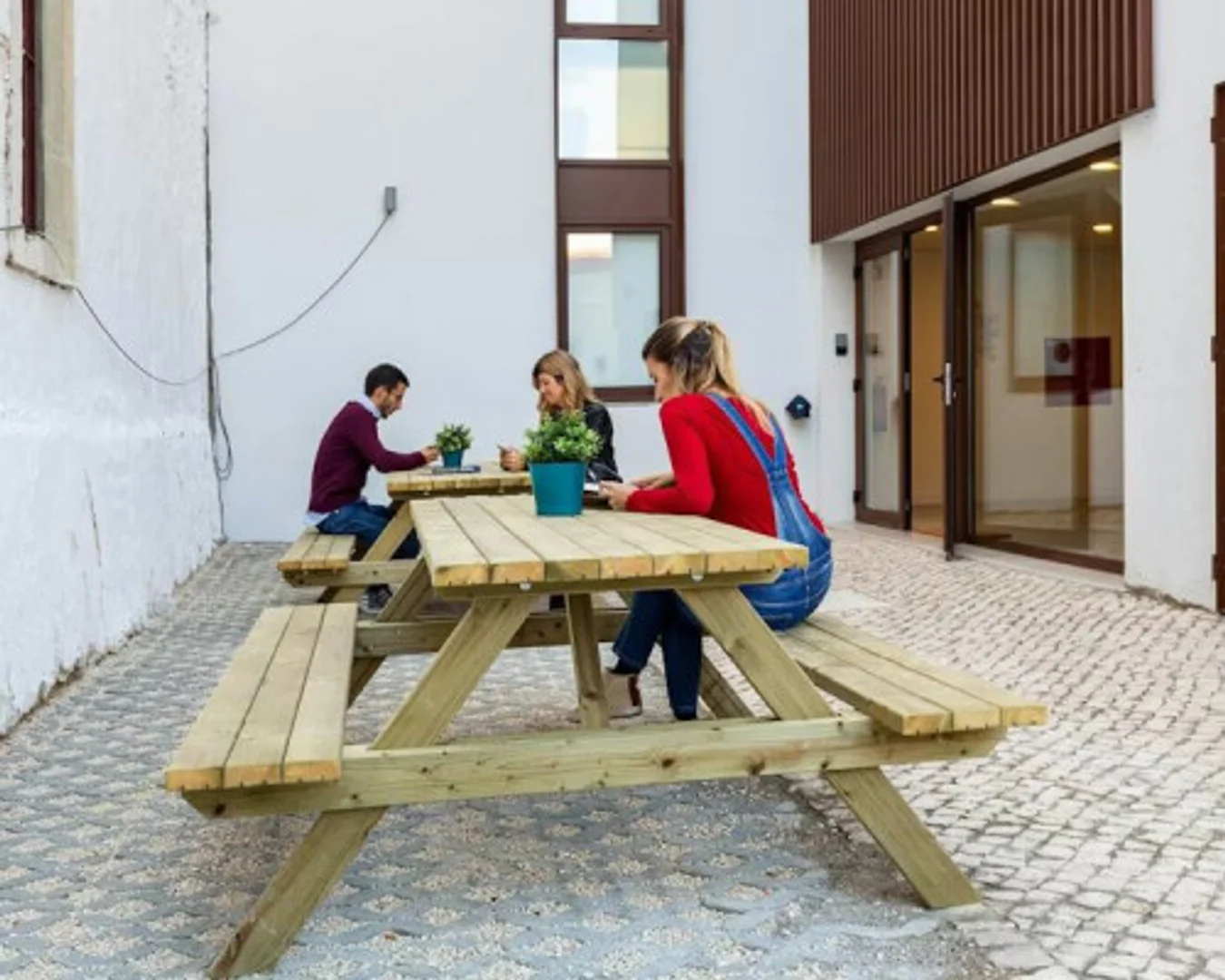Camera per studenti in  con area studio e servizi in comune