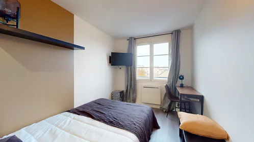 Quarto privado em 97 avenue du Hazay, imagem 22 de 23