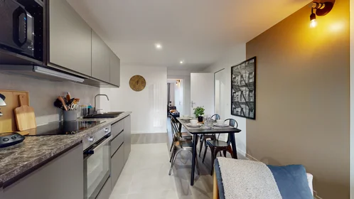 Quarto privado em 97 avenue du Hazay, imagem 12 de 28