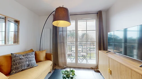 Quarto privado em 97 avenue du Hazay, imagem 14 de 28