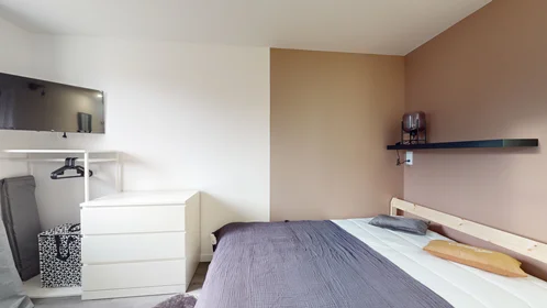Quarto privado em 97 avenue du Hazay, imagem 21 de 28