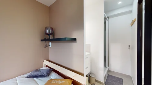 Quarto privado em 97 avenue du Hazay, imagem 24 de 28